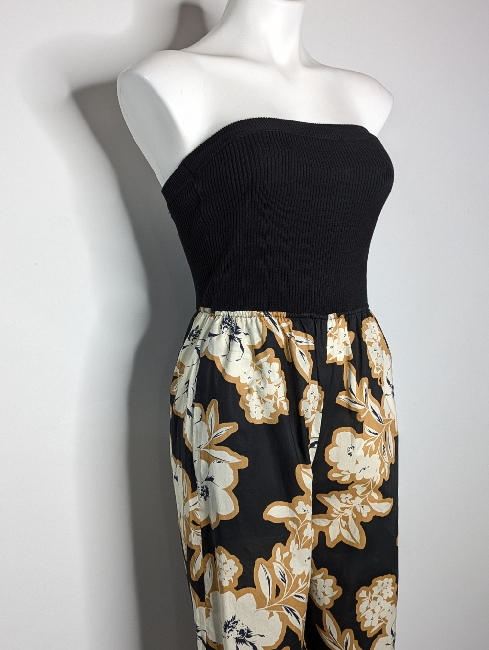 Evereve Black Cream Tan Floral Strapless Jumpsuit XS - Picture 6 of 13